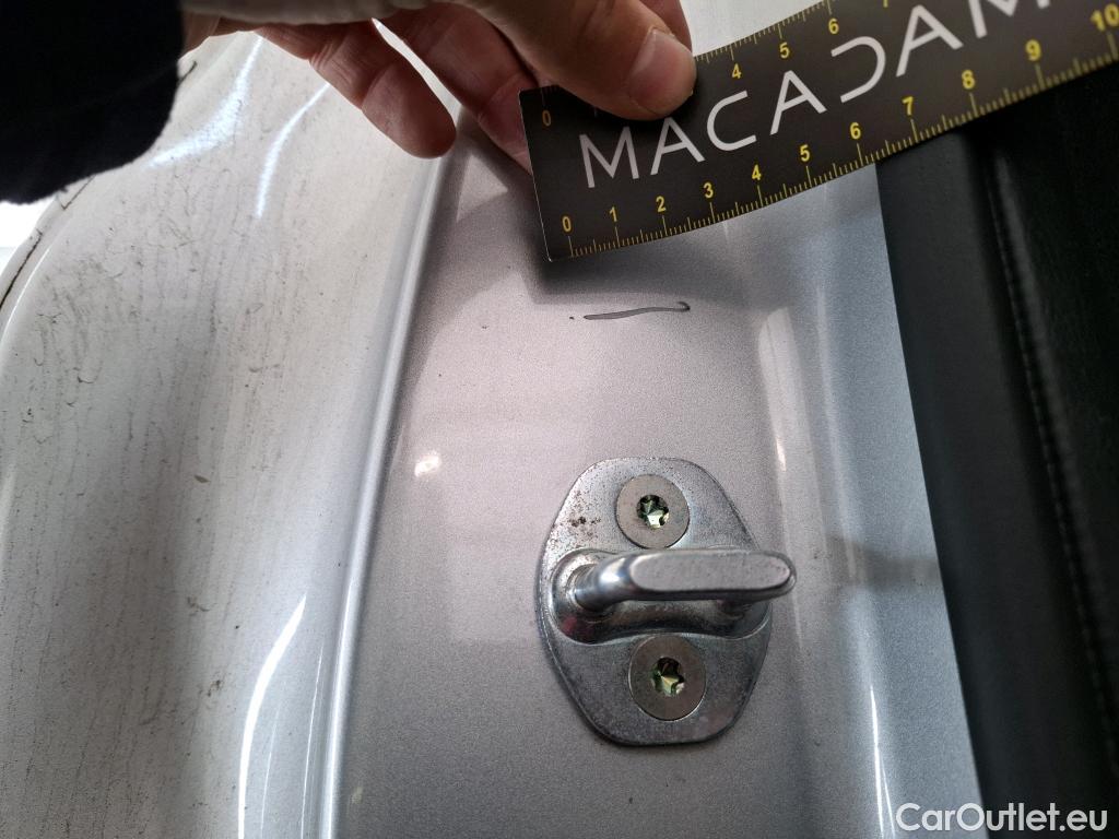  KIA  XCeed KIA  / 2019 / 5P / Crossover 1.6 GDI ISG ISG PHEV DESIGN DCT6 #28