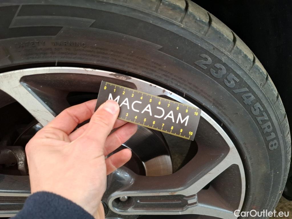  KIA  XCeed KIA  / 2019 / 5P / Crossover 1.6 GDI ISG ISG PHEV DESIGN DCT6 #44