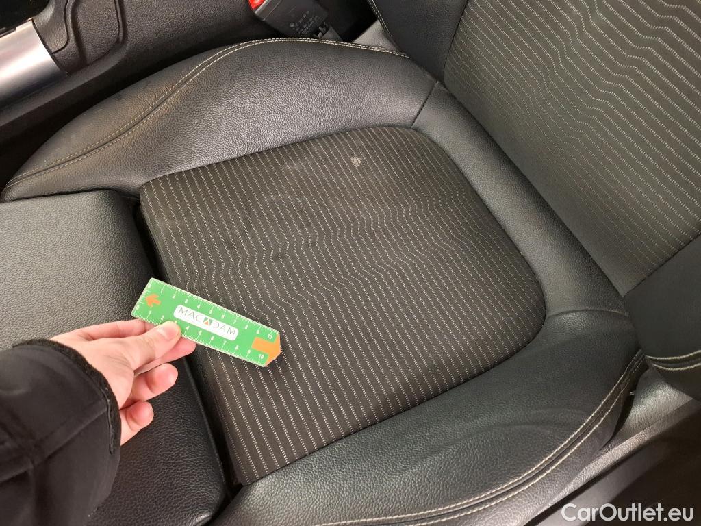  Mercedes  GLA MERCEDES-BENZ  / 2020 / 5P / SUV 2.0  200 D BUSINESS LINE DCT #18