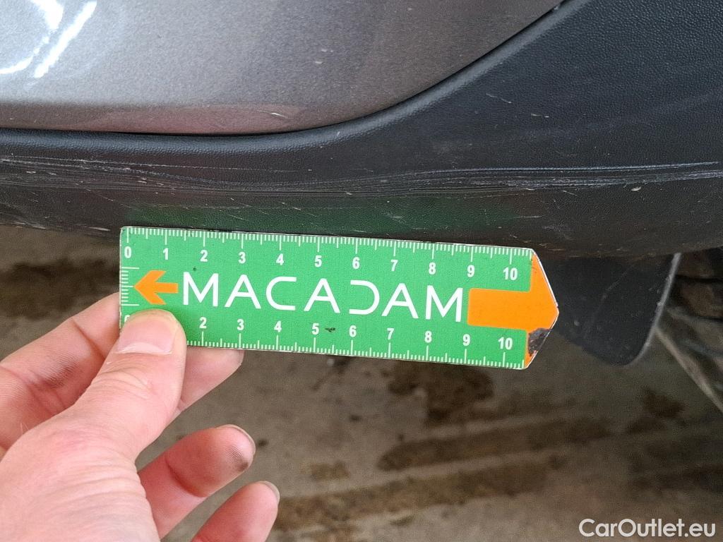  Mercedes  GLA MERCEDES-BENZ  / 2020 / 5P / SUV 1.3  250 e BUSINESS LINE DCT #49