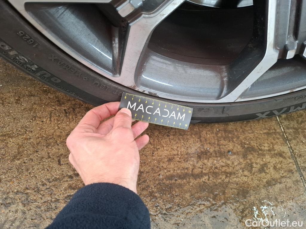  KIA  XCeed KIA  / 2019 / 5P / Crossover 1.6 GDI ISG ISG PHEV DESIGN DCT6 #43