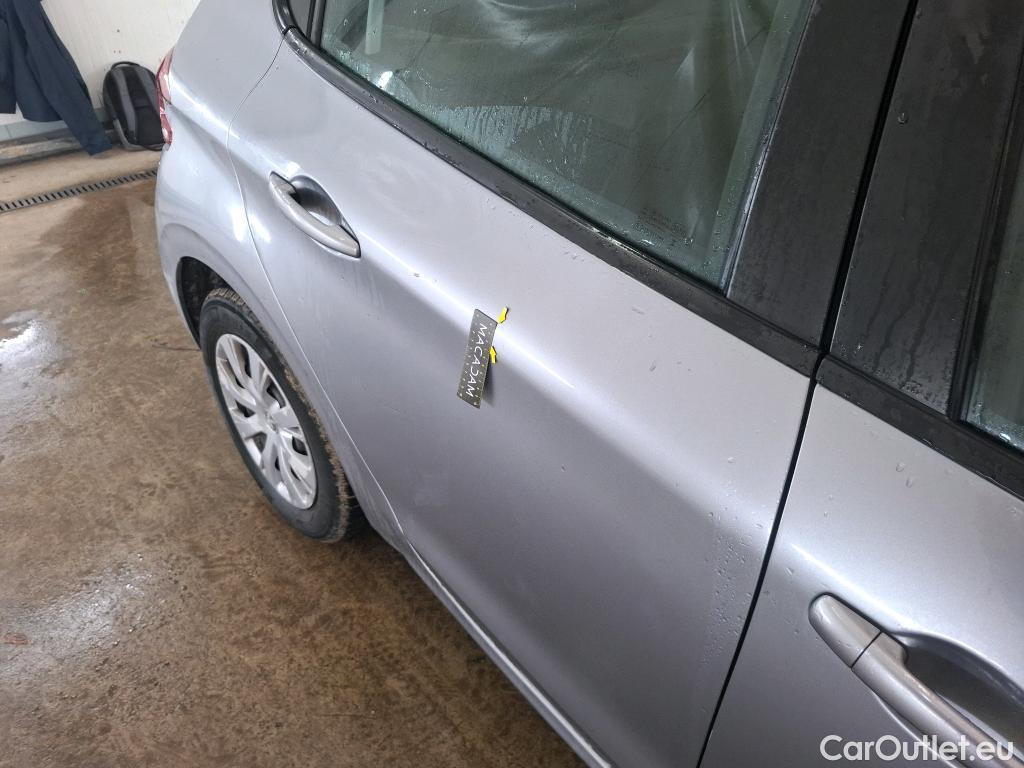  Peugeot  208  Affaire Premium Pack 1.5 HDi 100CV BVM5 E6dT #47