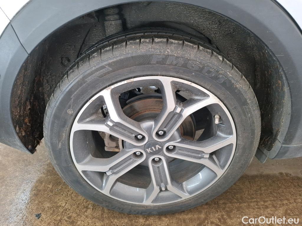  KIA  XCeed KIA  / 2019 / 5P / Crossover 1.6 GDI ISG ISG PHEV DESIGN DCT6 #65