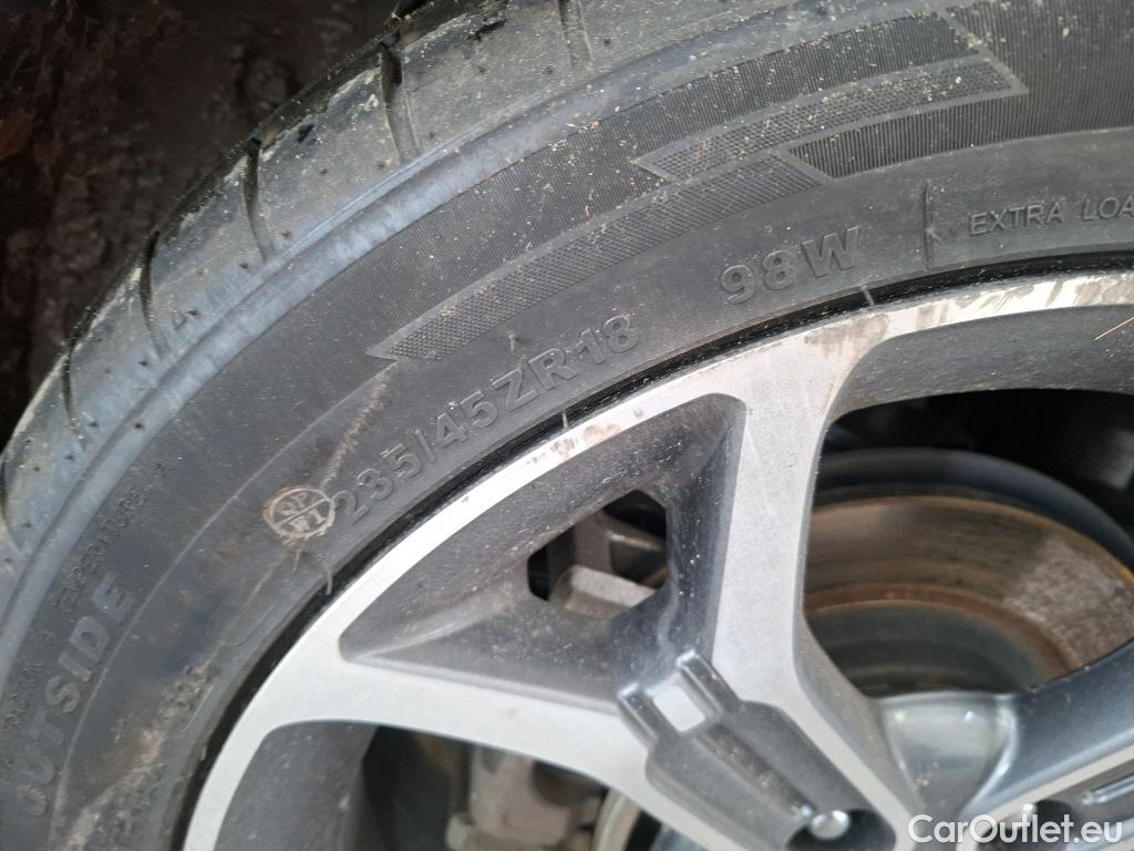  KIA  XCeed KIA  / 2019 / 5P / Crossover 1.6 GDI ISG ISG PHEV DESIGN DCT6 #9