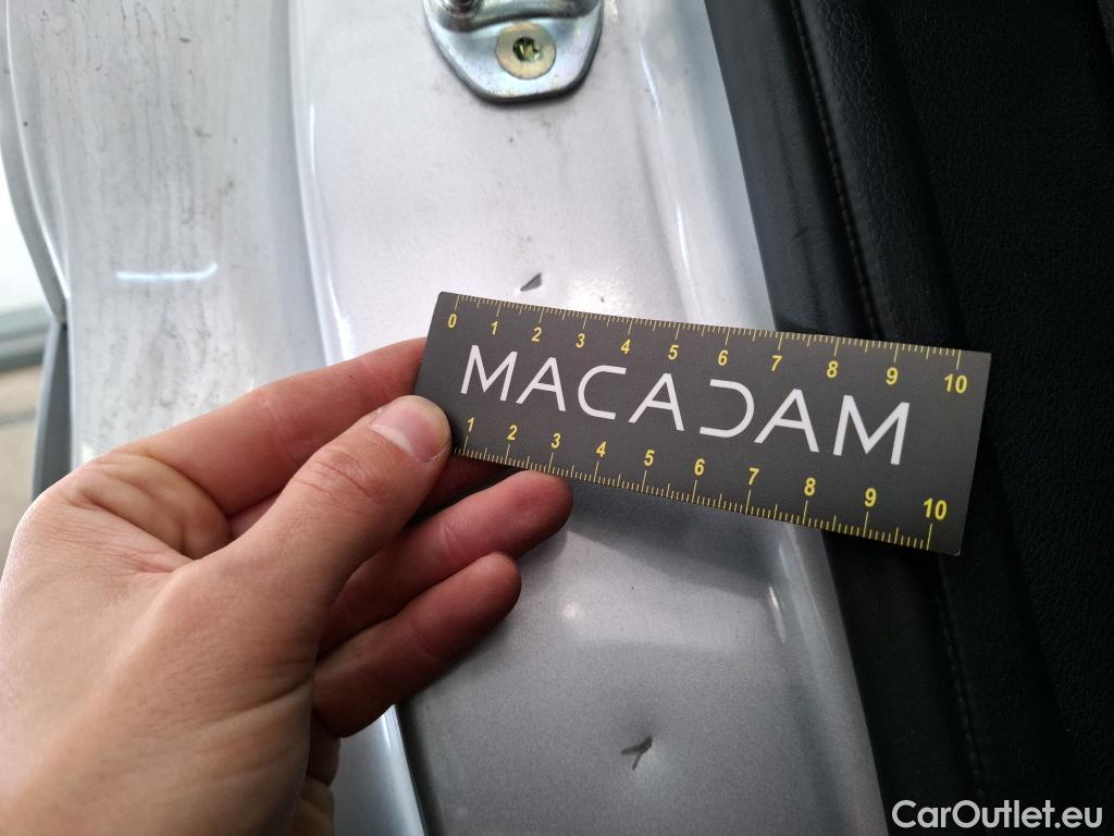  KIA  XCeed KIA  / 2019 / 5P / Crossover 1.6 GDI ISG ISG PHEV DESIGN DCT6 #31