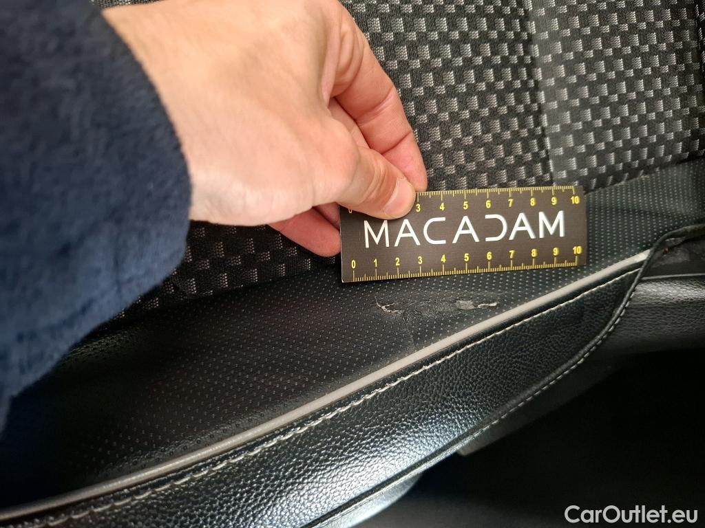  KIA  XCeed KIA  / 2019 / 5P / Crossover 1.6 GDI ISG ISG PHEV DESIGN DCT6 #33