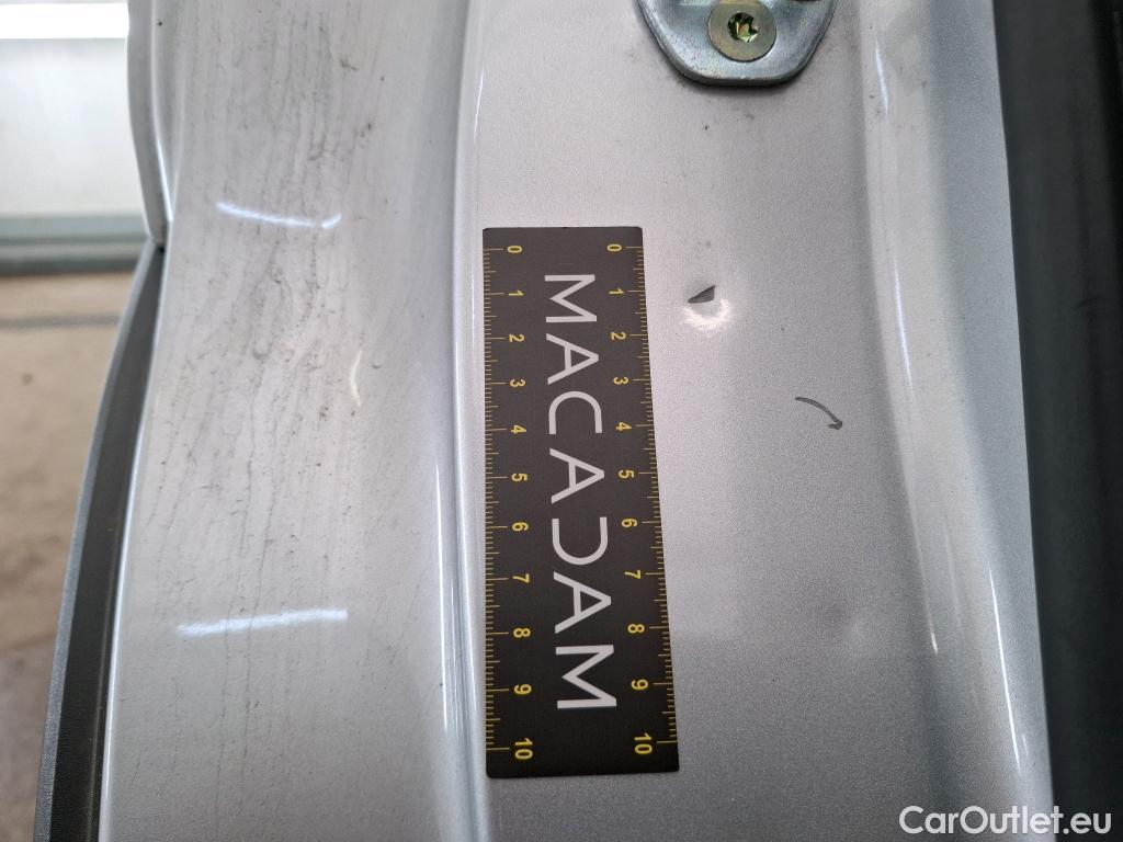  KIA  XCeed KIA  / 2019 / 5P / Crossover 1.6 GDI ISG ISG PHEV DESIGN DCT6 #26