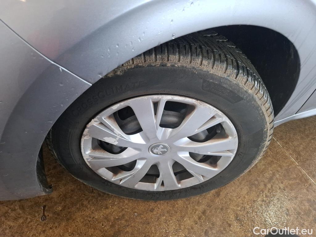  Peugeot  208  Affaire Premium Pack 1.5 HDi 100CV BVM5 E6dT #32