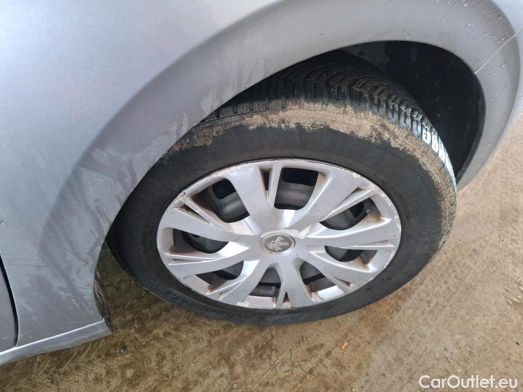  Peugeot  208  Affaire Premium Pack 1.5 HDi 100CV BVM5 E6dT #35