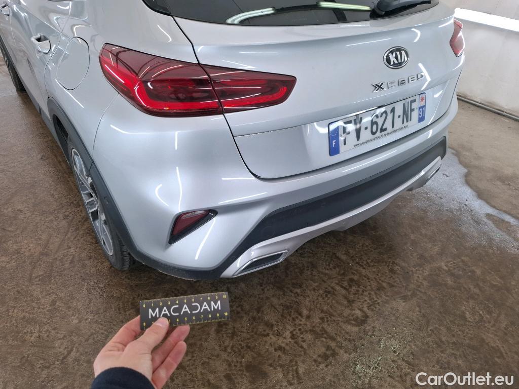  KIA  XCeed KIA  / 2019 / 5P / Crossover 1.6 GDI ISG ISG PHEV DESIGN DCT6 #17