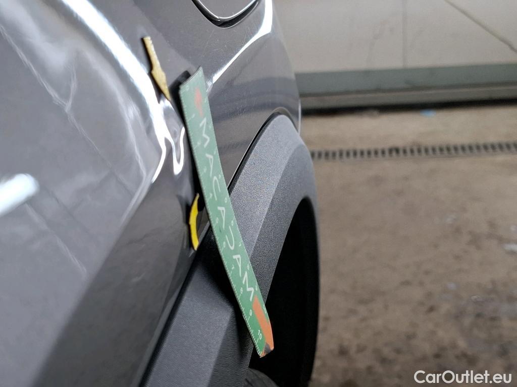  Mercedes  GLA MERCEDES-BENZ  / 2020 / 5P / SUV 1.3  250 e BUSINESS LINE DCT #25