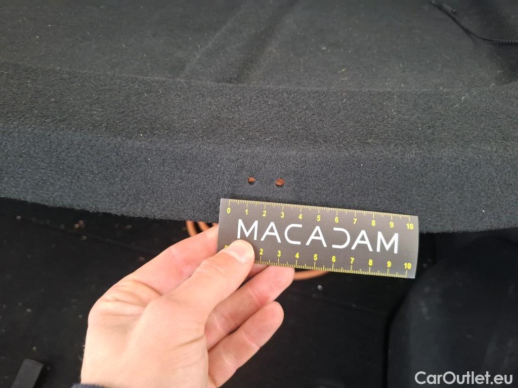  KIA  XCeed KIA  / 2019 / 5P / Crossover 1.6 GDI ISG ISG PHEV DESIGN DCT6 #54