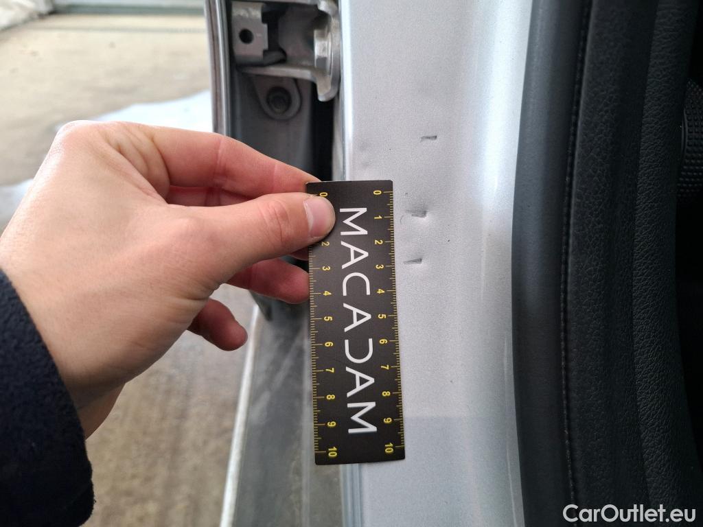  KIA  XCeed KIA  / 2019 / 5P / Crossover 1.6 GDI ISG ISG PHEV DESIGN DCT6 #12