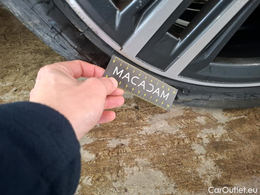  Bmw  Serie 1 BMW Série 1 / 2019 / 5P / Berline 116i Business Design #11