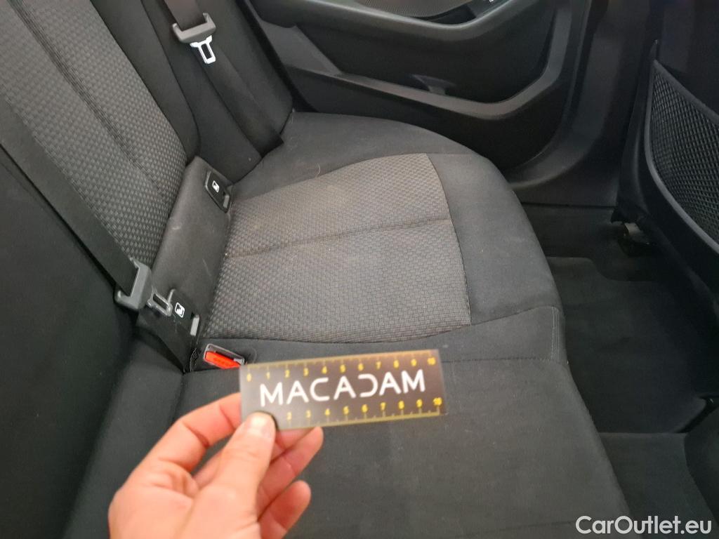  Bmw  Serie 1 BMW Série 1 / 2019 / 5P / Berline 116i Business Design #25