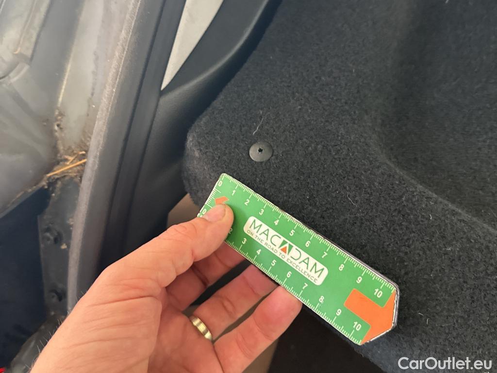  Hyundai  Konna Kona Business Hybrid 2WD 1.6 GDI 140CV BVA6 E6d #2