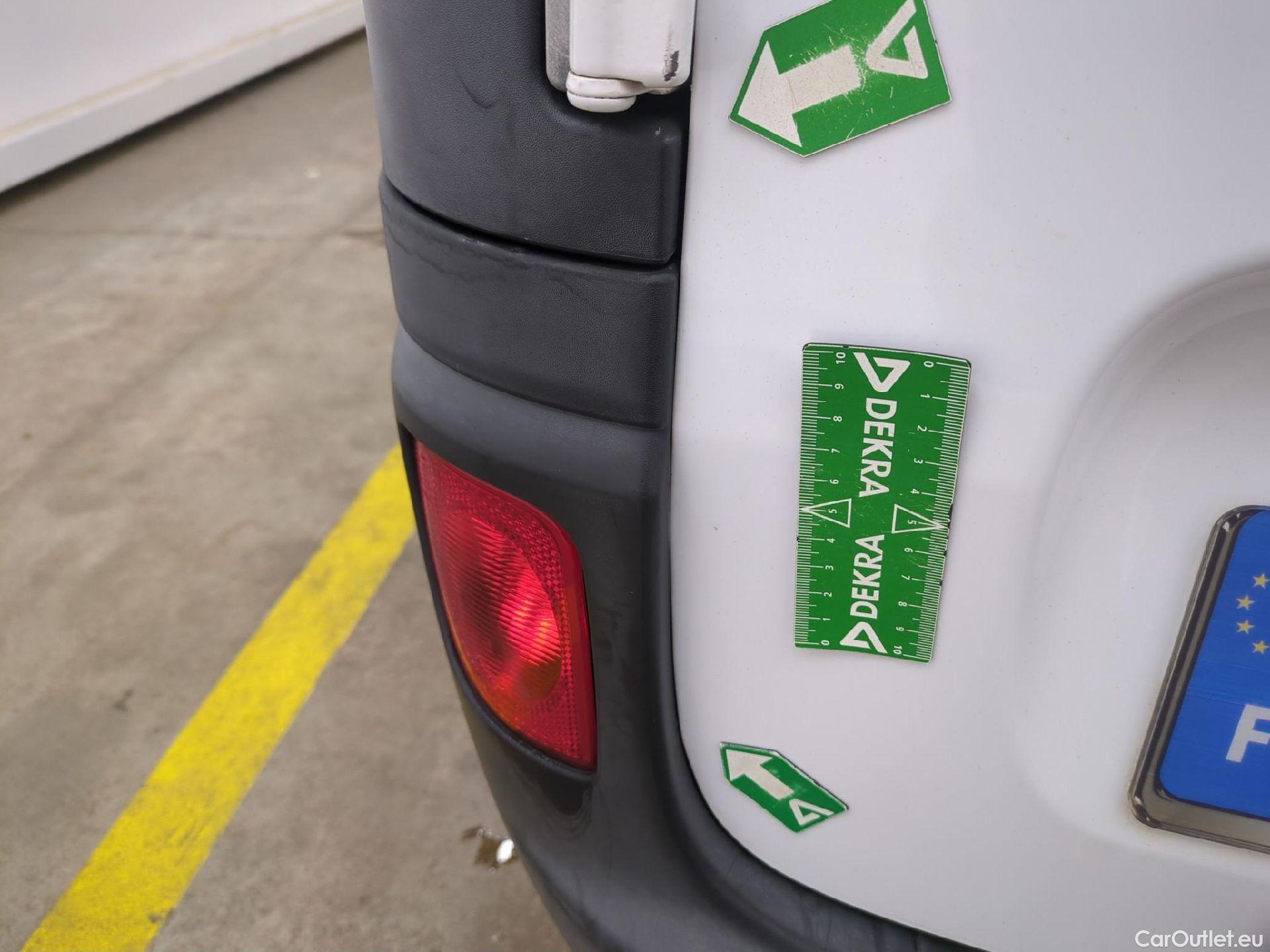  Renault  Kangoo  II Express Grand Confort (L1) 1.5 dCi 80CV BVM6 E6dT #35