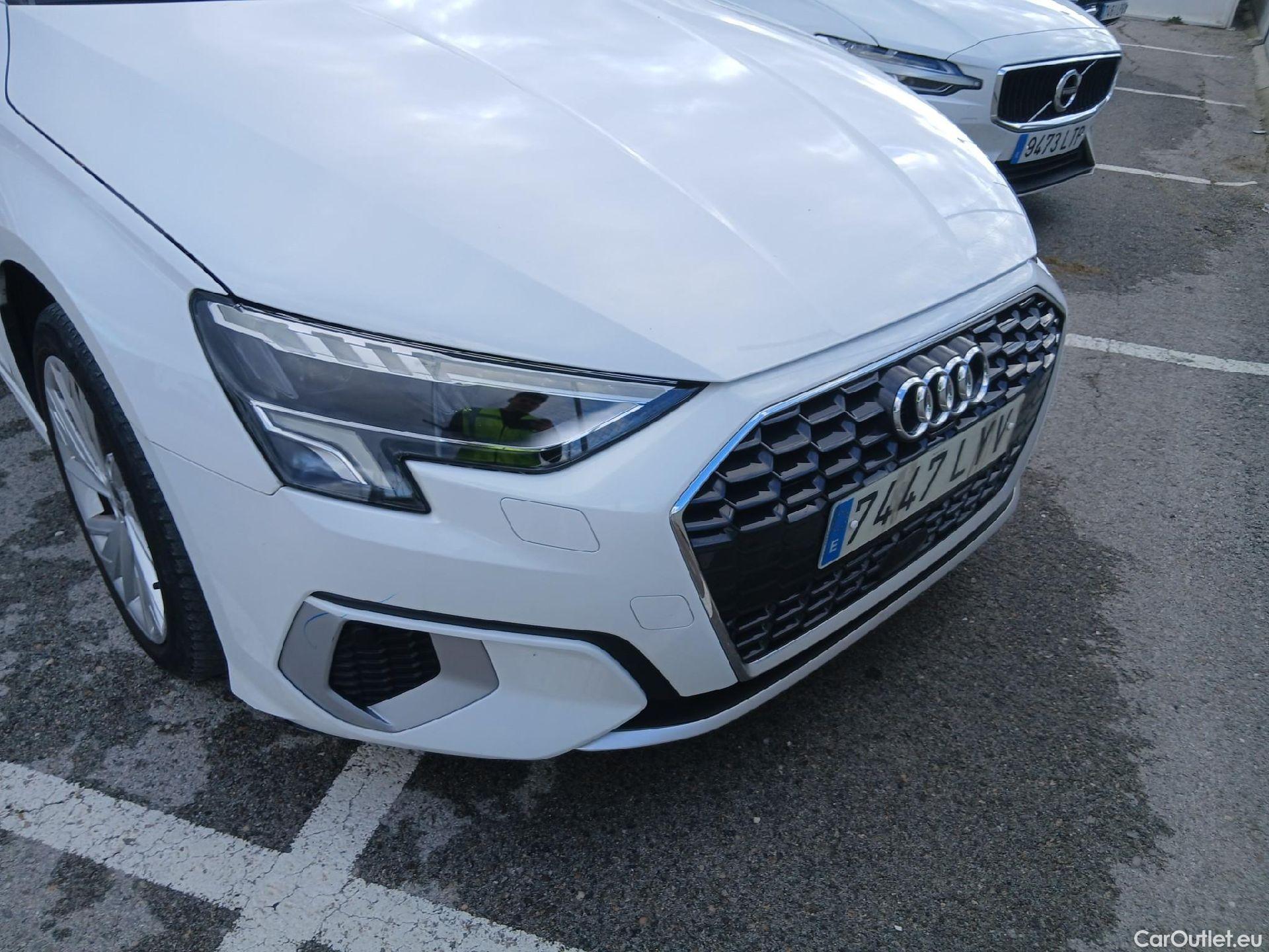  Audi  A3 AUDI  / 2020 / 5P / berlina con portón Sportback Advanced 30 TFSI 81kW S tronic (AC) #12