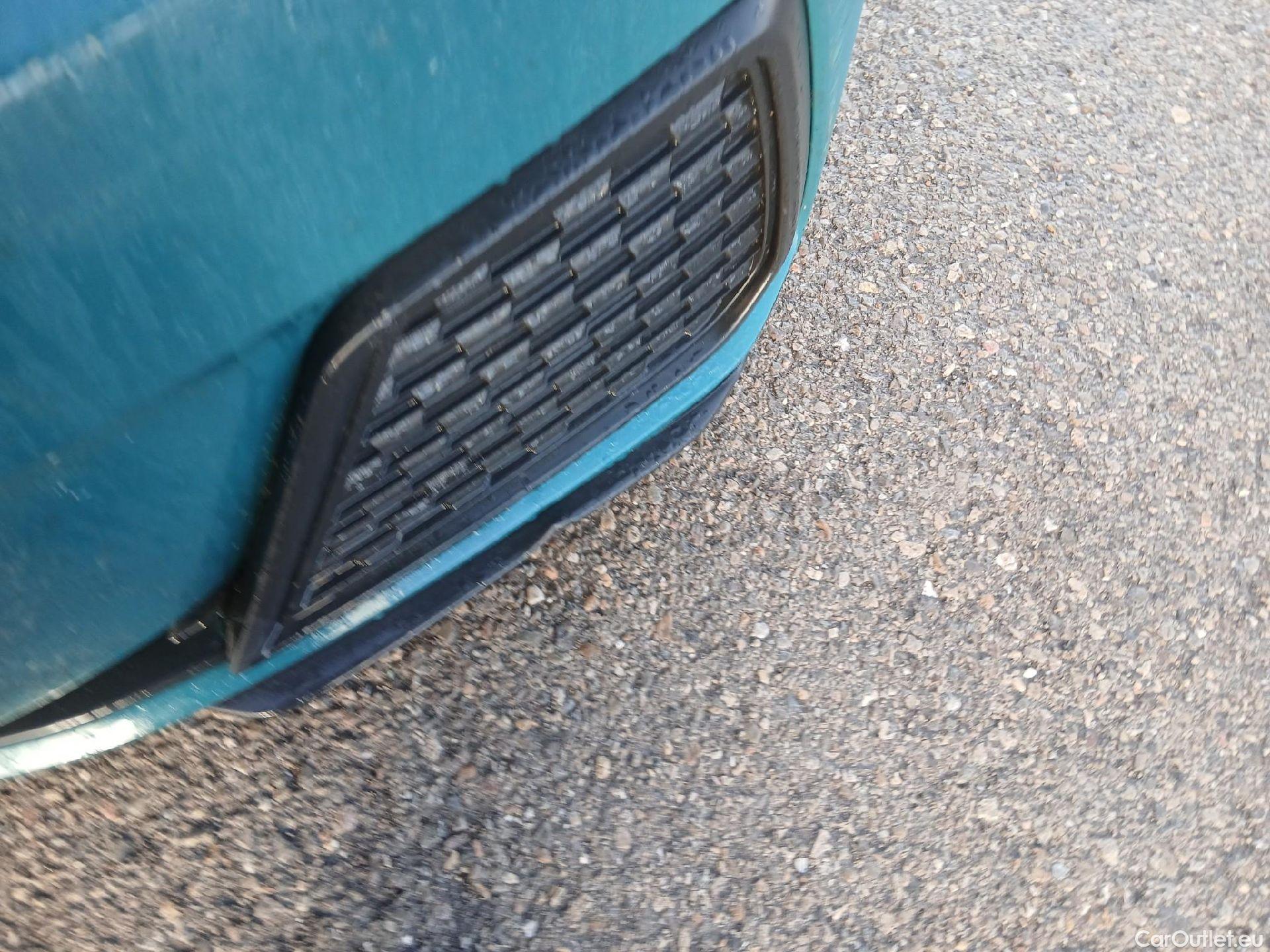  Audi  A1 Sportback AUDI A1 / 2018 / 5P / berlina con portón Sportback Advanced 35 TFSI 110kW S tron #6