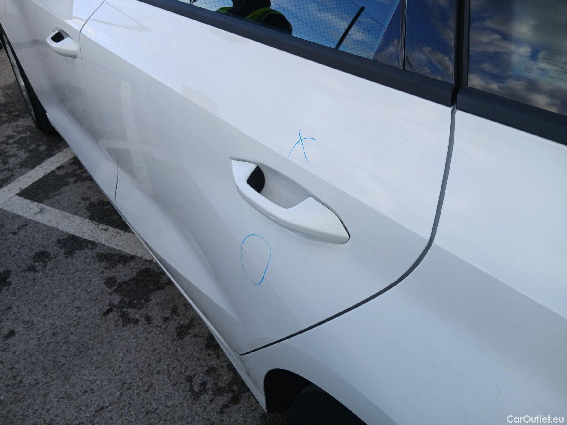  Audi  A3 AUDI  / 2020 / 5P / berlina con portón Sportback Advanced 30 TFSI 81kW S tronic (AC) #19