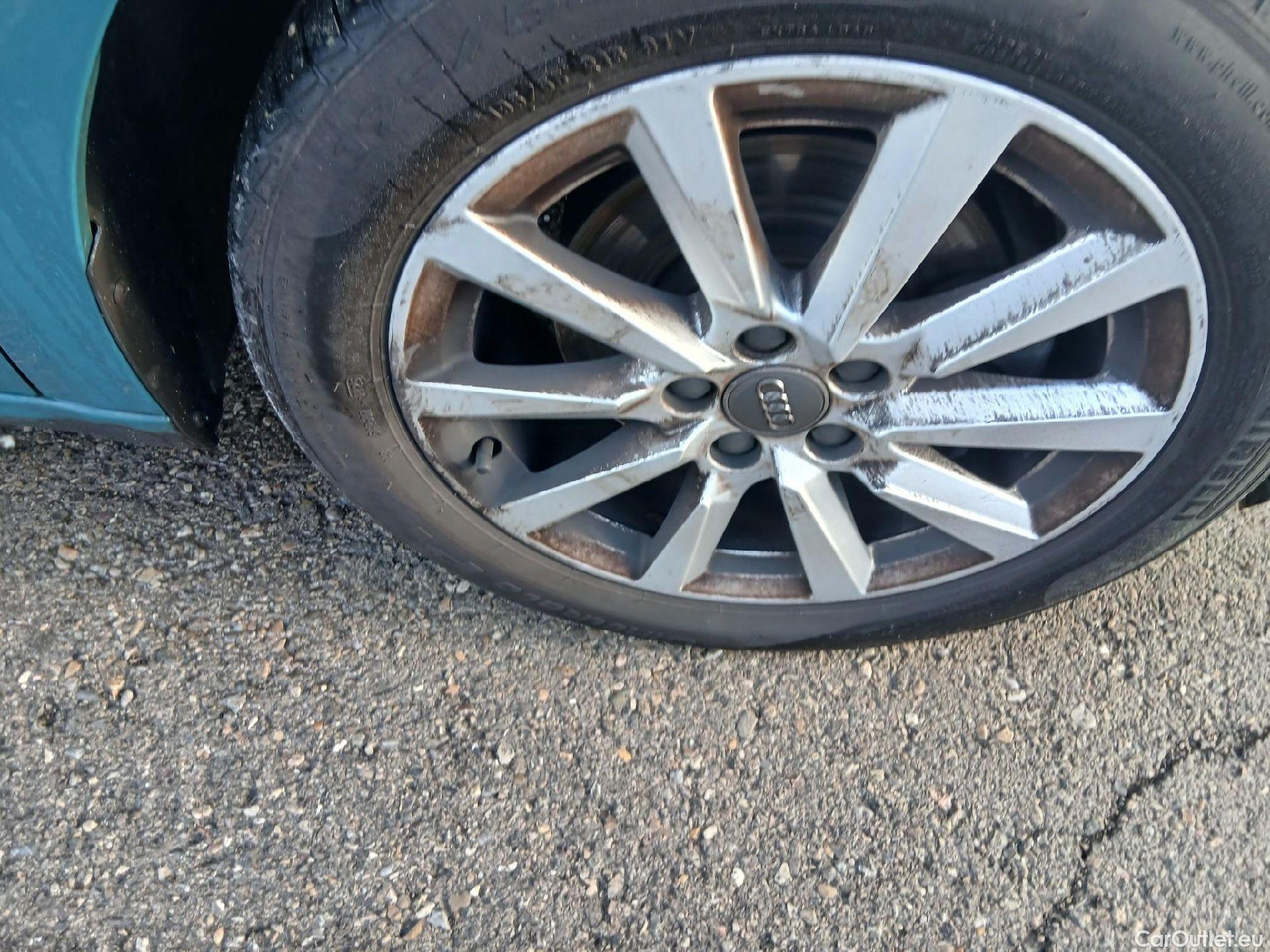  Audi  A1 Sportback AUDI A1 / 2018 / 5P / berlina con portón Sportback Advanced 35 TFSI 110kW S tron #23