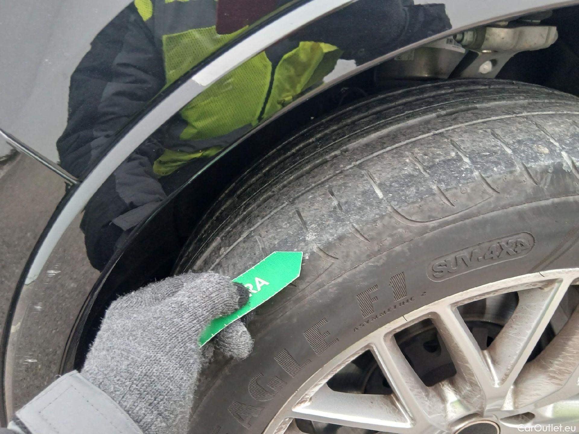  Audi  Q7 AUDI  / 2019 / 5P / todoterreno S line plus 45 TDI 170kW quat. tip.(SP) #25