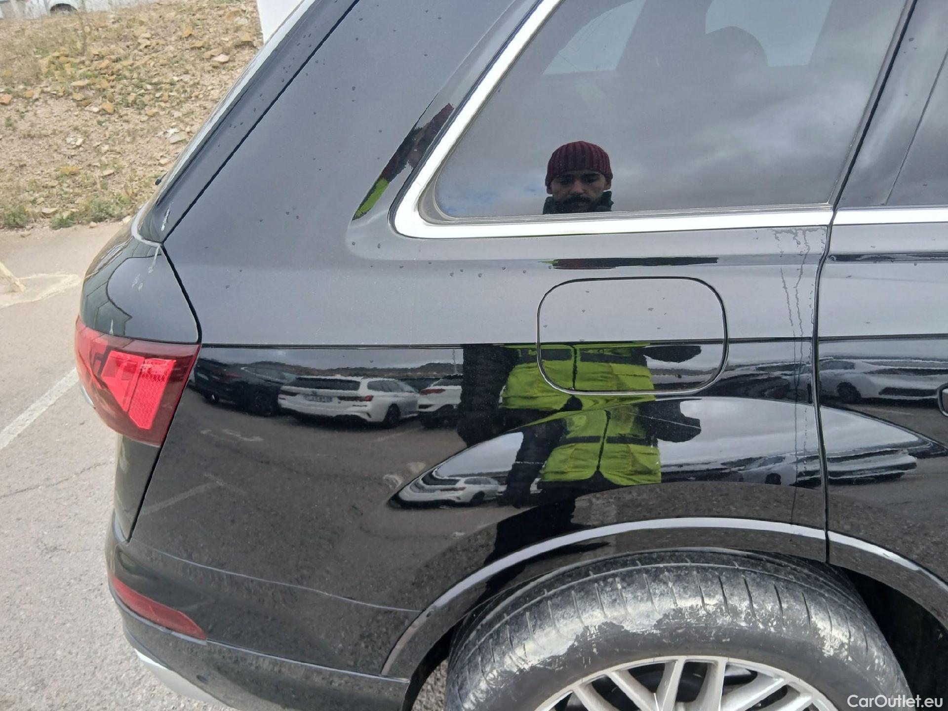  Audi  Q7 AUDI  / 2019 / 5P / todoterreno S line plus 45 TDI 170kW quat. tip.(SP) #15