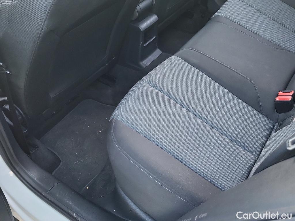  Audi  Q2 AUDI  / 2016 / 5P / todoterreno Design 30 TDI 85kW (116CV) (AC) #6