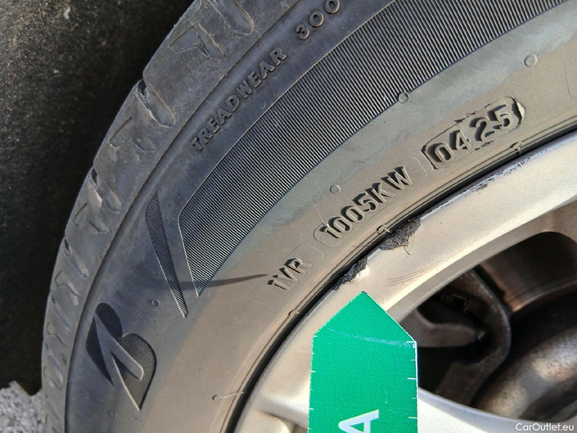  Bmw  Serie 5 BMW  / 2020 / 5P / familiar 520dA Touring #5