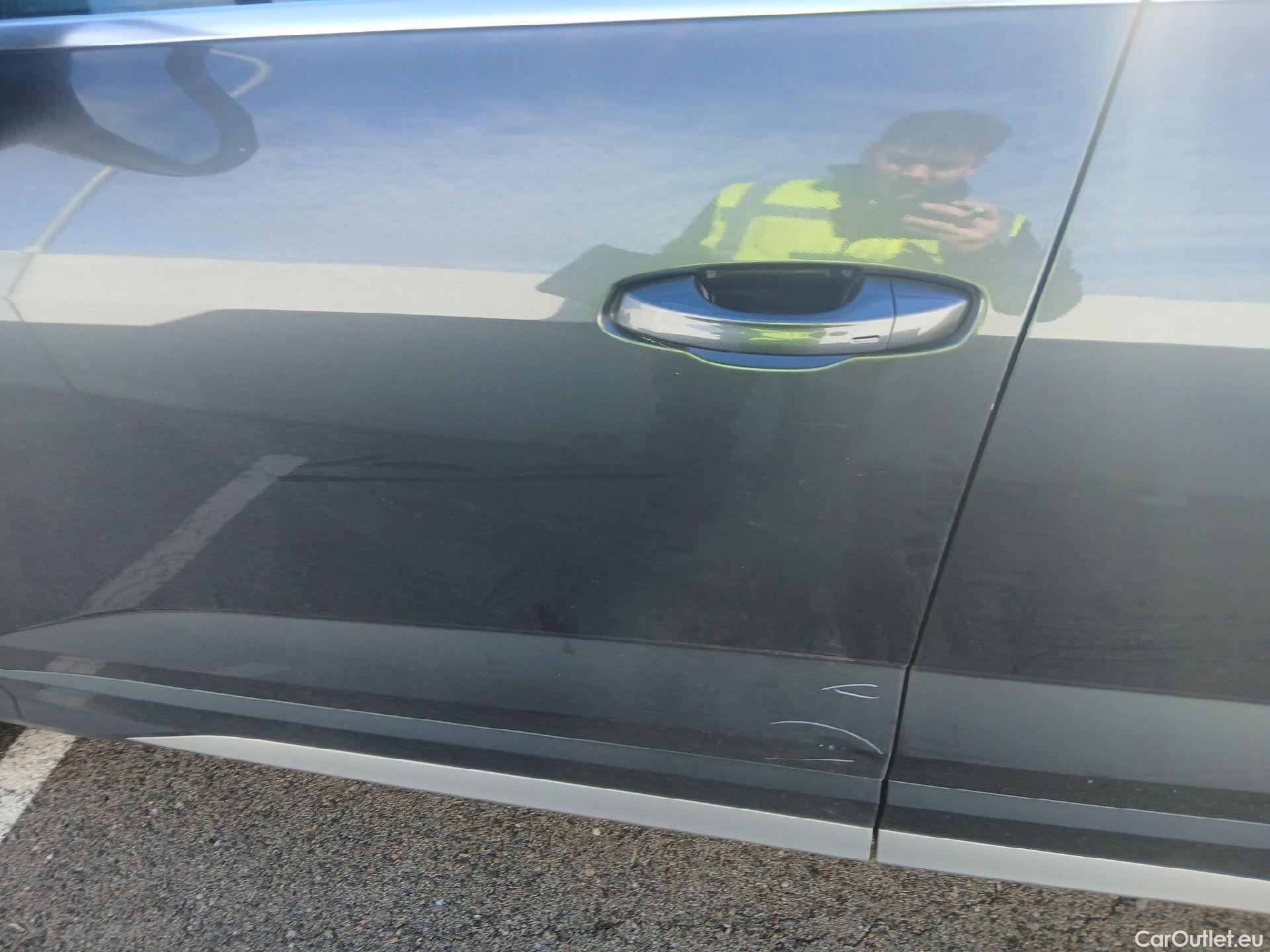  Audi  Q3 AUDI  Sportback / 2019 / 5P / todoterreno 40 TDI 140kW S tronic Quattro S Line #6