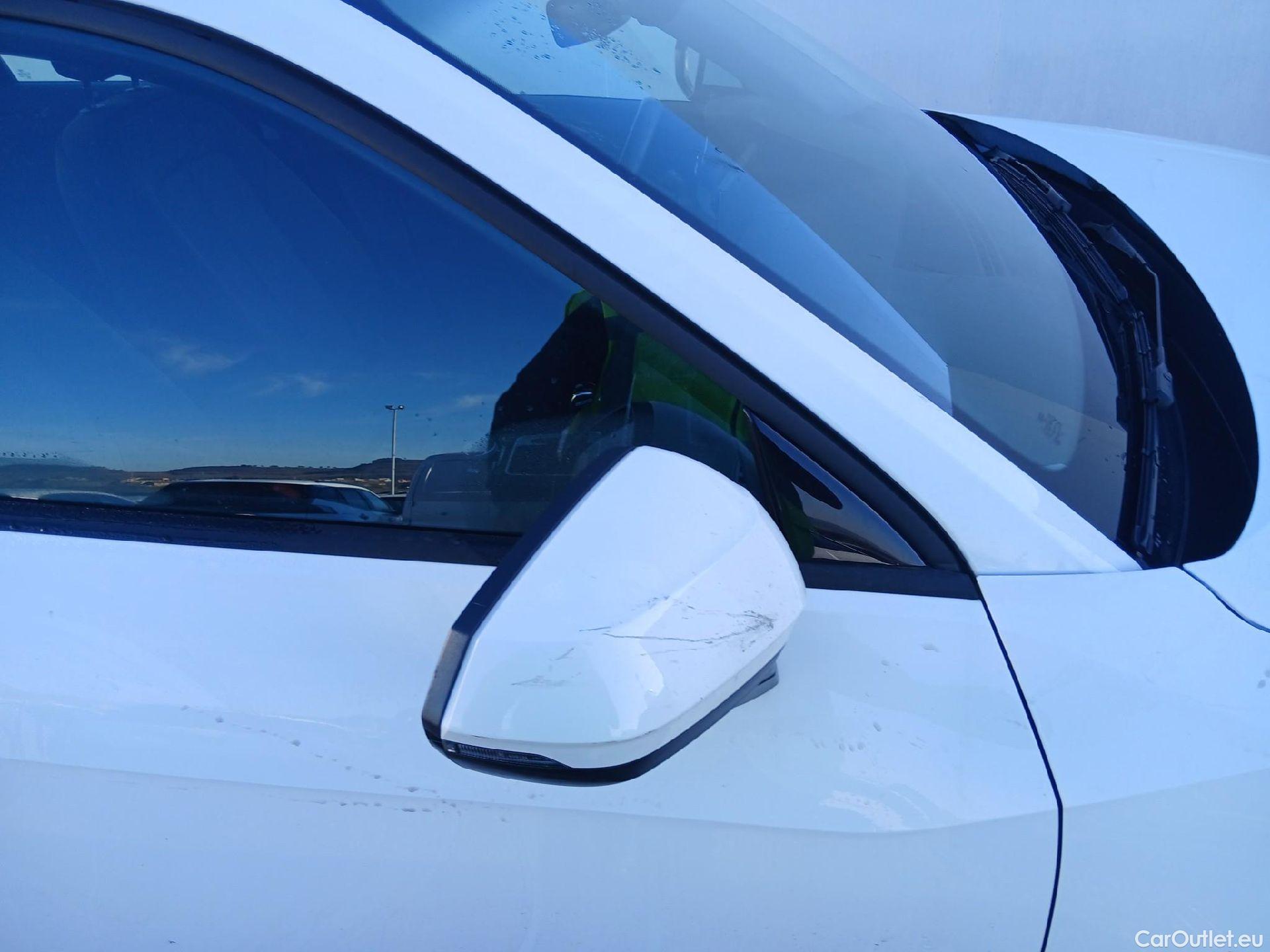  Audi  Q2 AUDI  / 2020 / 5P / todoterreno Advanced 35 TFSI 110kW (150CV) S tronic (AC) #9