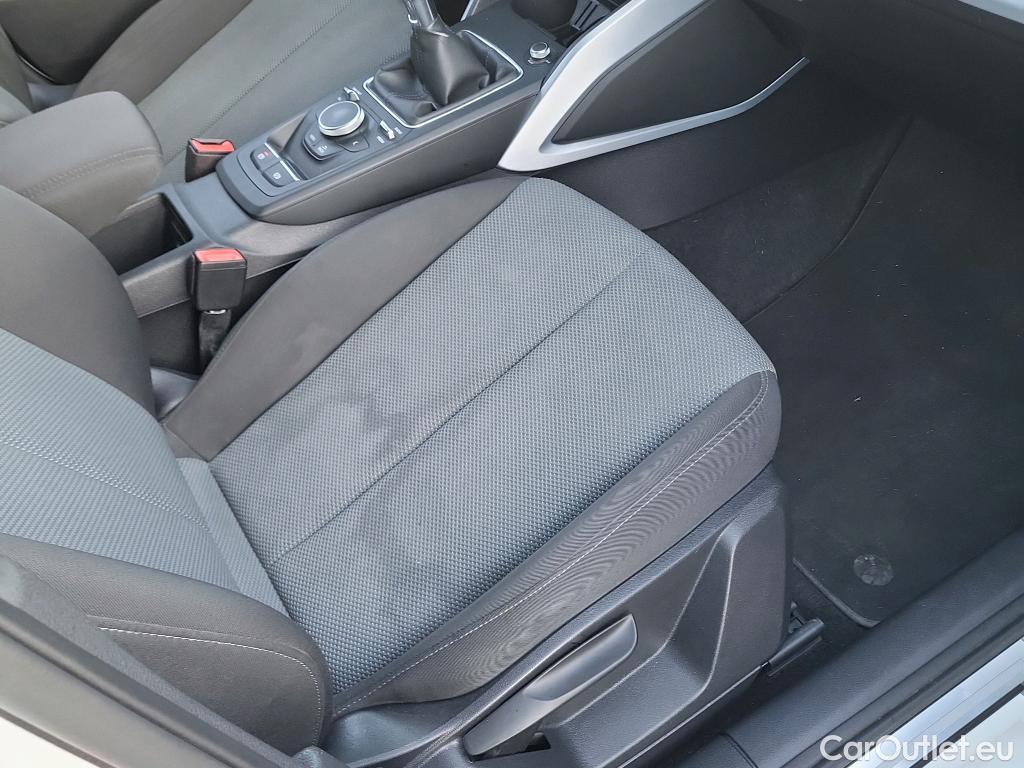  Audi  Q2 AUDI  / 2016 / 5P / todoterreno Design 30 TDI 85kW (116CV) (AC) #5