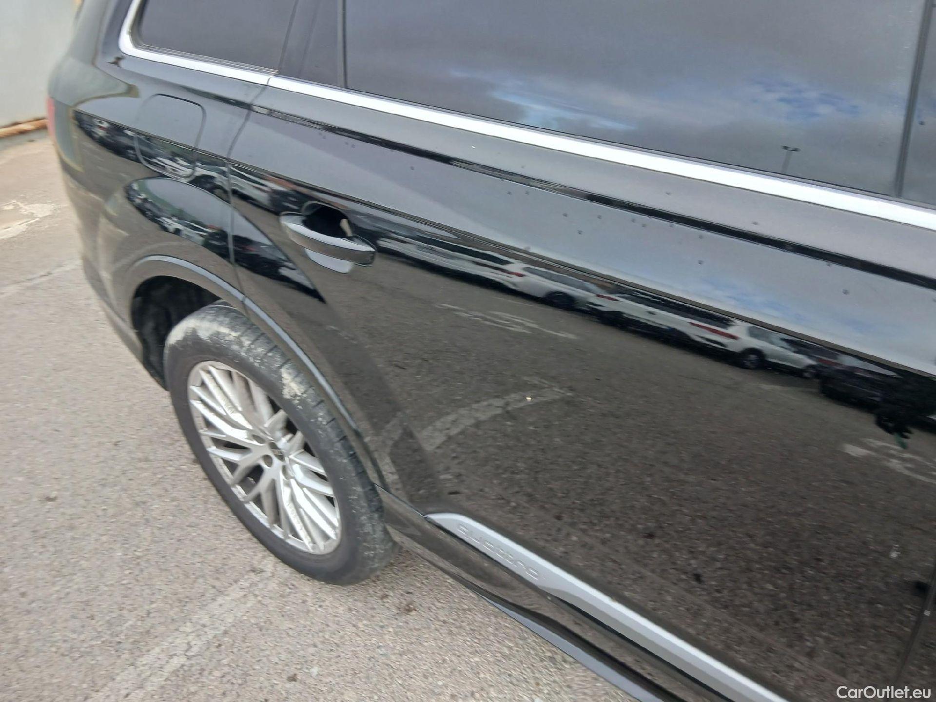  Audi  Q7 AUDI  / 2019 / 5P / todoterreno S line plus 45 TDI 170kW quat. tip.(SP) #17