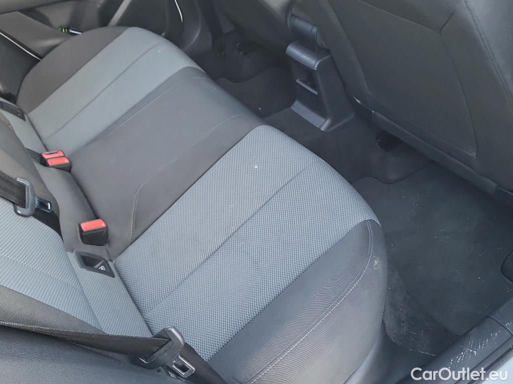  Audi  Q2 AUDI  / 2016 / 5P / todoterreno Design 30 TDI 85kW (116CV) (AC) #4