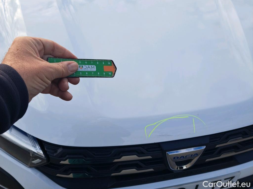  Dacia  Sandero DACIA  / 2020 / 5P / berlina con portón Stepway Essential TCe 67kW (90V) #3