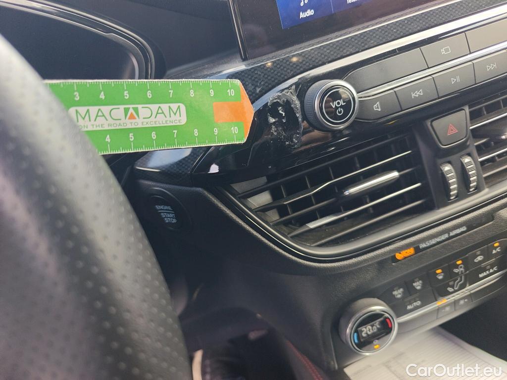  Ford  Kuga FORD  / 2019 / 5P / todoterreno ST-Line X 1.5T EcoBoost 110kW (150CV) #3