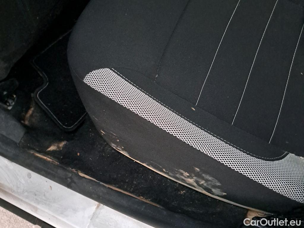  Dacia  Sandero DACIA  / 2016 / 5P / berlina con portón Stepway Essential TCE 74kW (100CV) GLP #22