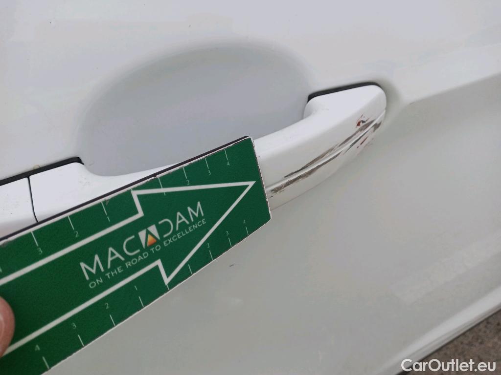  Ford  Kuga FORD  / 2016 / 5P / todoterreno 1.5 EcoBoost 88kW 4x2 Trend+ (CX) #41