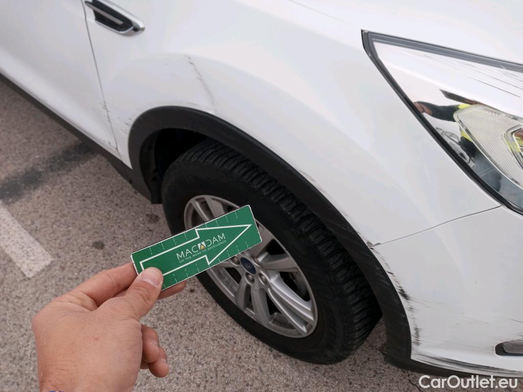  Ford  Kuga FORD  / 2016 / 5P / todoterreno 1.5 EcoBoost 88kW 4x2 Trend+ (CX) #48