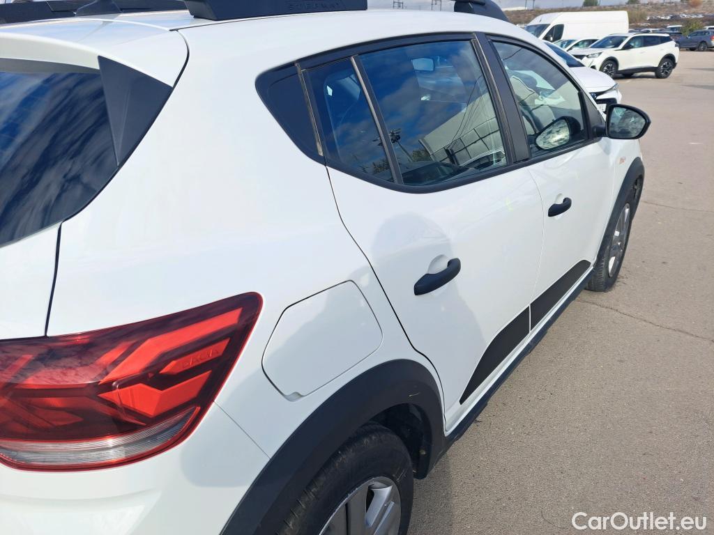  Dacia  Sandero DACIA  / 2020 / 5P / berlina con portón Stepway Essential TCe 67kW (90V) #14