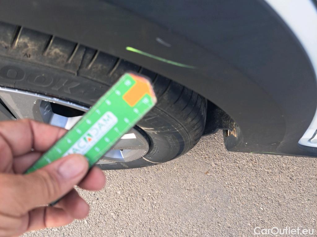  Dacia  Sandero DACIA  / 2020 / 5P / berlina con portón Stepway Essential TCe 67kW (90V) #43