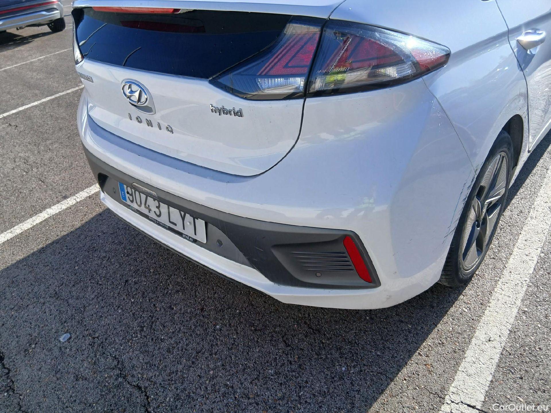  Hyundai   Ioniq HYUNDAI / 2019 / 5P / berlina con portón 1.6 GDI HEV Tecno DCT #21