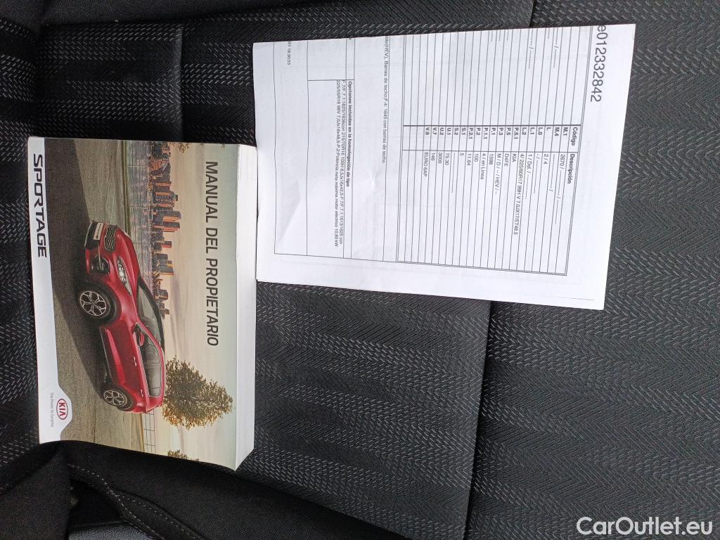  KIA  Sportage KIA  / 2018 / 5P / todoterreno 1.6 MHEV Business 100kW (136CV) 4x2 #10