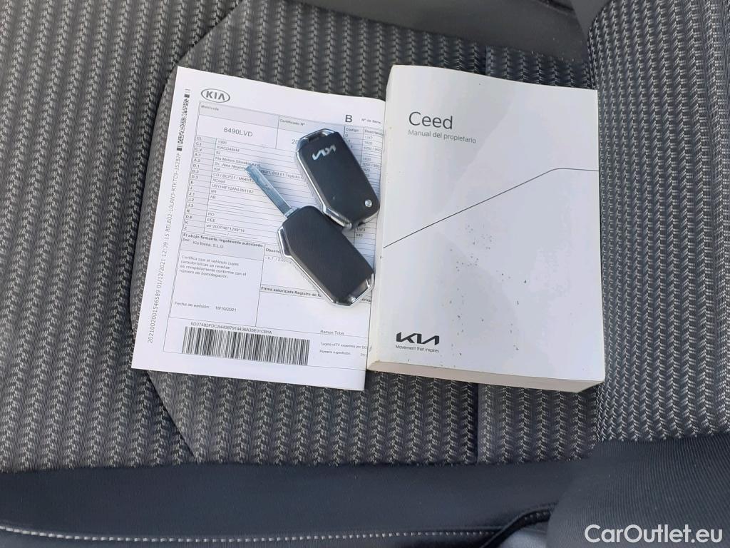  KIA  XCeed KIA  / 2019 / 5P / todoterreno 1.0 T-GDi Drive 88kW (120CV) #10