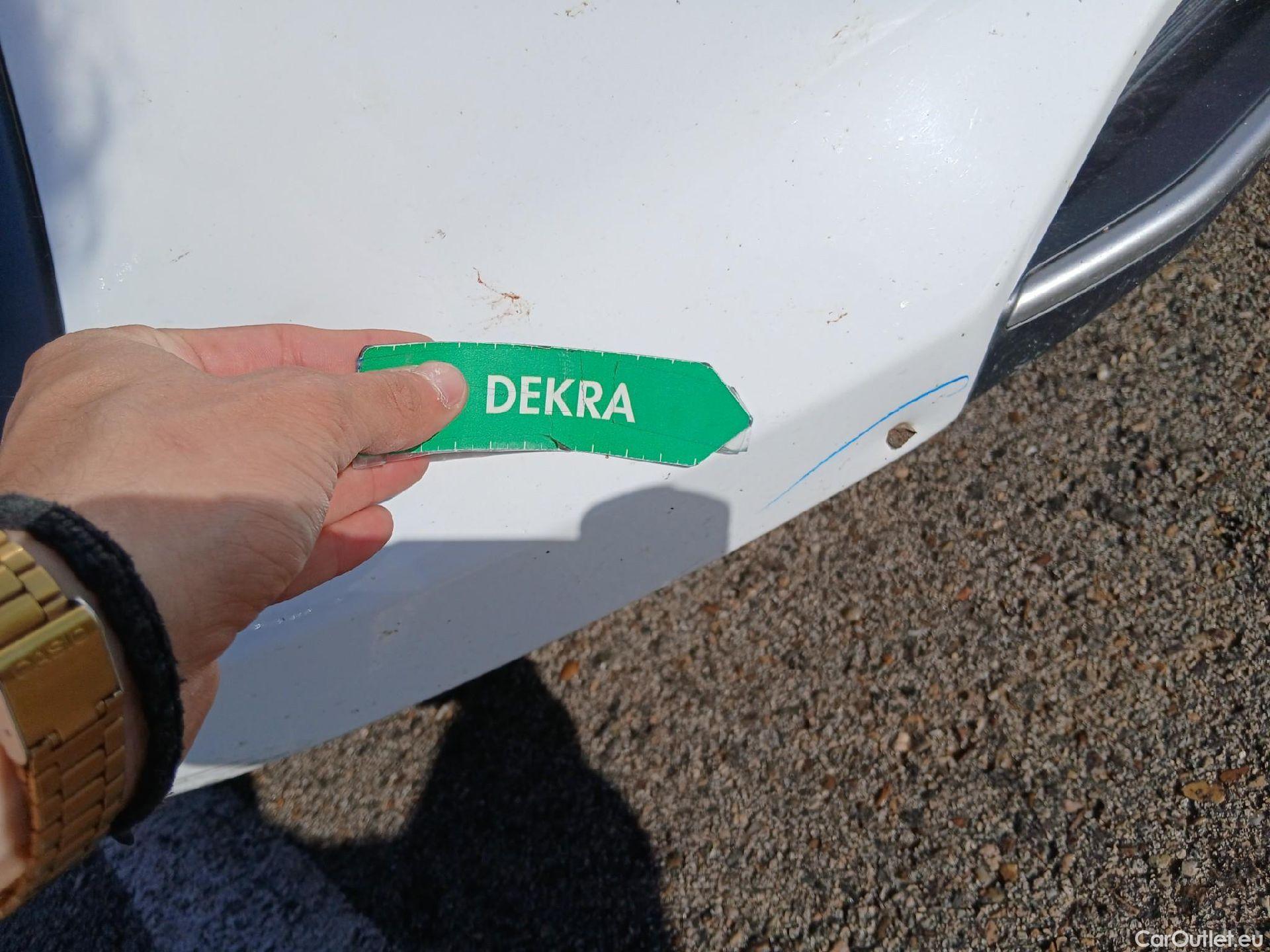  Hyundai   Ioniq HYUNDAI / 2019 / 5P / berlina con portón 1.6 GDI HEV Tecno DCT #2