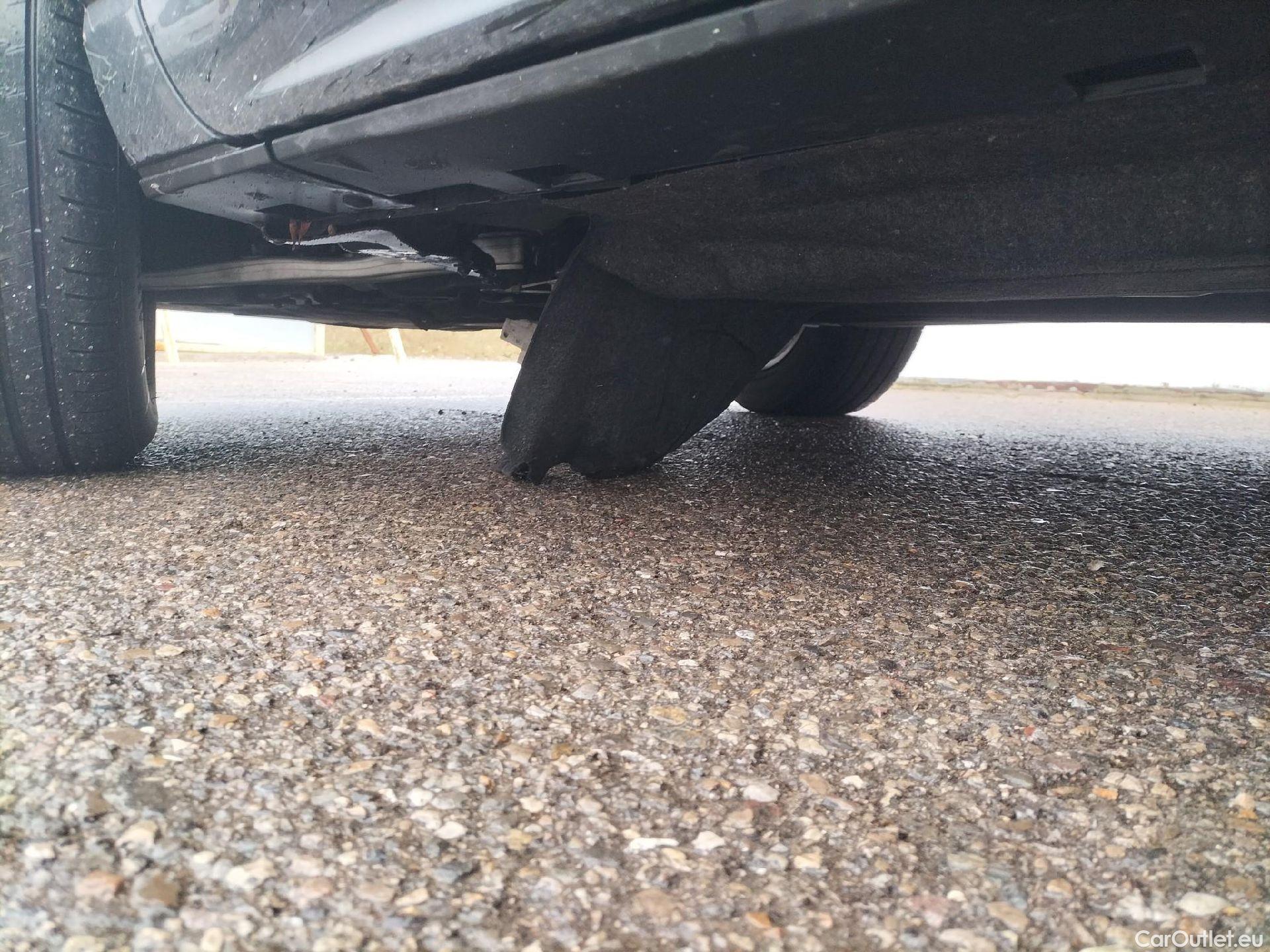  Ford  Kuga  Hybrid Vignale 2.5 190CV ATV E6d #41