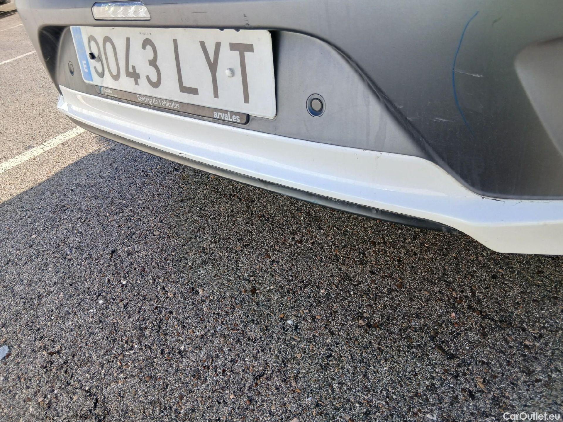  Hyundai   Ioniq HYUNDAI / 2019 / 5P / berlina con portón 1.6 GDI HEV Tecno DCT #25