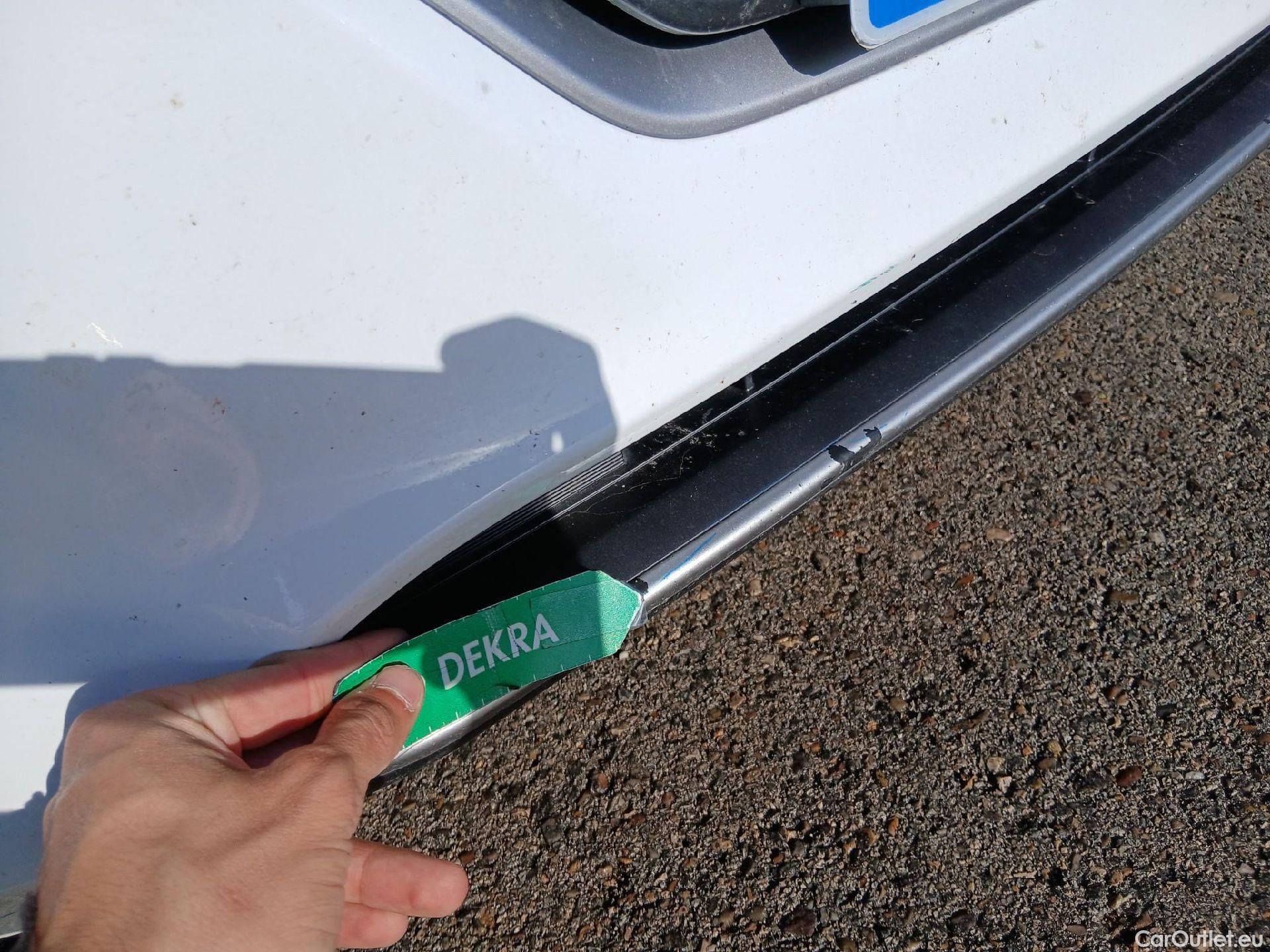  Hyundai   Ioniq HYUNDAI / 2019 / 5P / berlina con portón 1.6 GDI HEV Tecno DCT #4