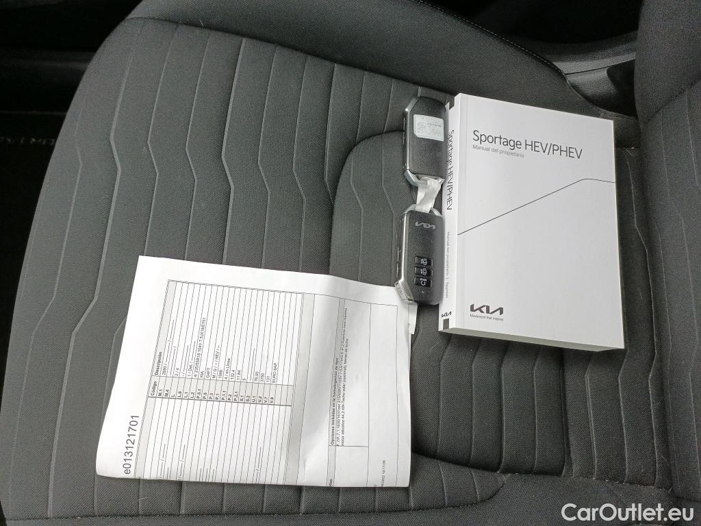  KIA  Sportage KIA  / 2022 / 5P / todoterreno 1.6 T-GDi HEV 171kW (230CV) Tech 4X2 #12