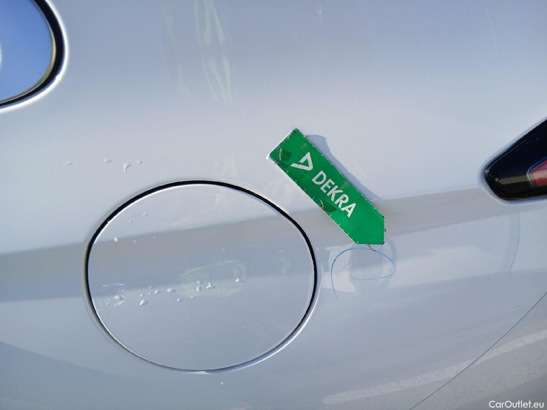  Hyundai   Ioniq HYUNDAI / 2019 / 5P / berlina con portón 1.6 GDI HEV Tecno DCT #19